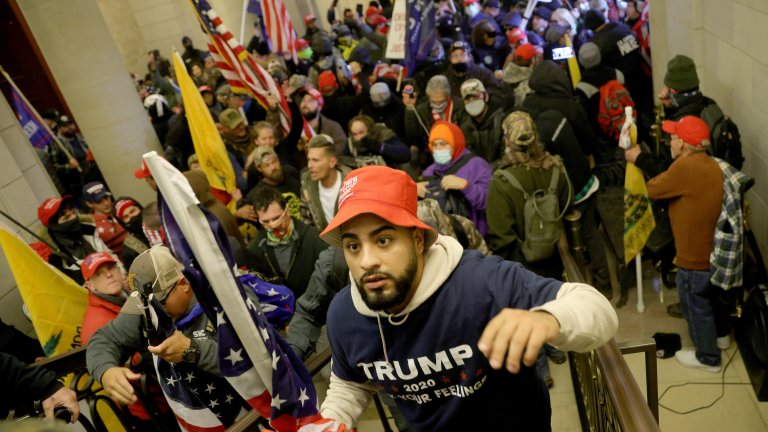 Кой щурмува американския Конгрес