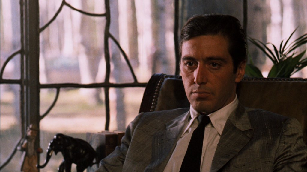 11. Майкъл Корлеоне от \"The Godfather\" 
Майкъл Корлеоне има и малко участие в романа \"The Sicilian\" на Пузо. 