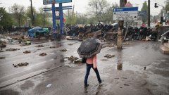 Алексей Мозговой е убит от засада близо до Алчевск - селището, което бе превърнал в своя крепост