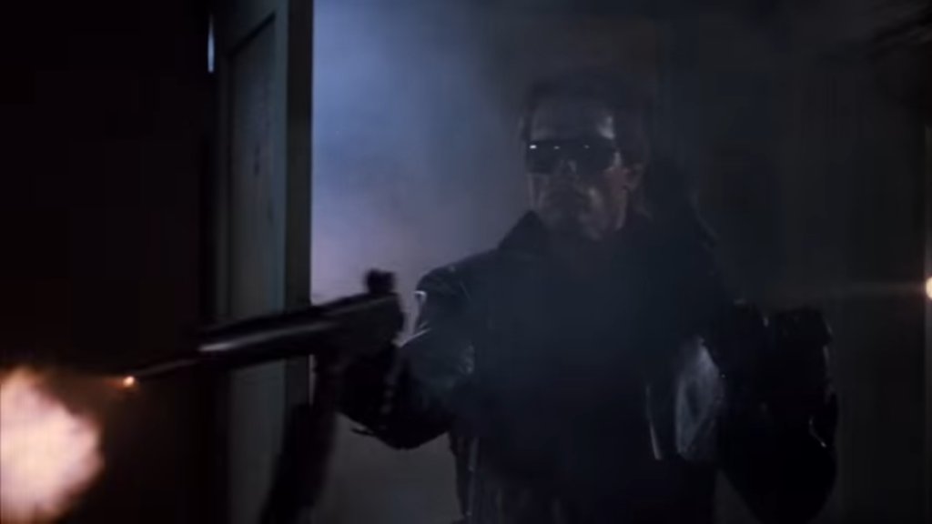 Арнолд Шварценегер в \"Терминатор\" (1984)  
\"Казах на Джеймс Камерън, че ролята на лошия враг няма да помогне на кариерата ми. Може би по-нататък, но засега искам да играя положителни роли, за да може хората да ме приемат като герой.\" Арнолд в кни