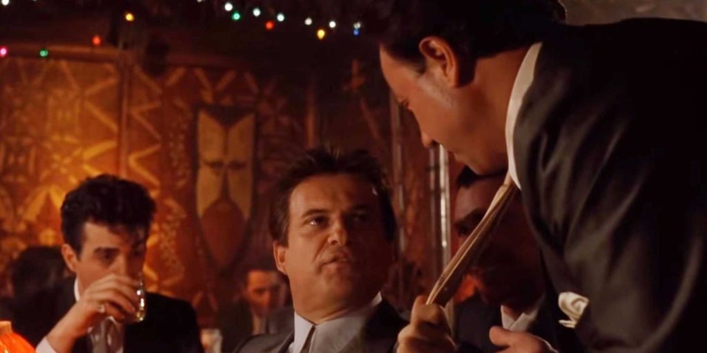 Томи ДеВито от \"Goodfellas\" 
Джо Пеши ни оказва един от легендарните мафиоти - Ту-Гън Томи, за което получава Оскар. Във филма той е див, темпераментен и абсолютно неконтролируем, заради което едва ли има човек на земята, на когото би му било удобн