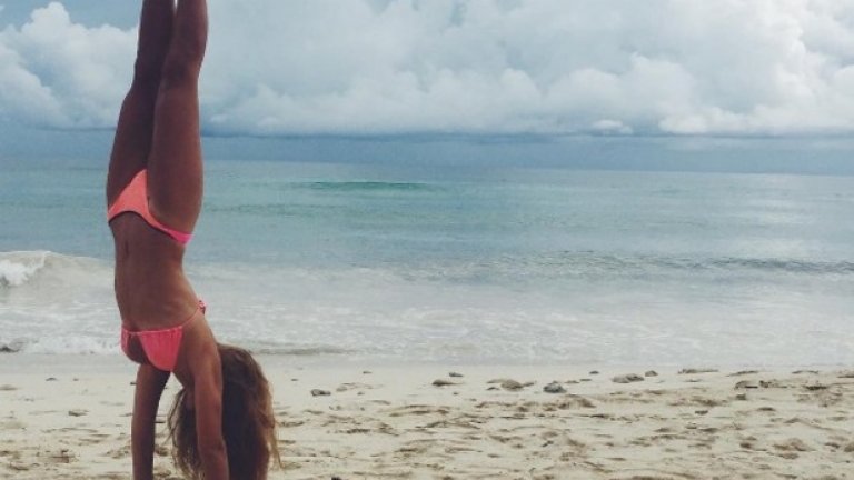 Марта Абрил