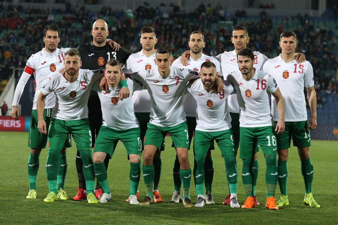 България заедно с Черна гора е най-слабият отбор на целия Балкански полуостров. С черногорците имаме съвсем сходни показатели в нашата група А, но останалите тимове в региона могат да се похвалят с доста по-добър точков актив. Гърция е с 8 т., Босна и Сърбия - с по 10, Македония, Словения и Косово са с 11, Албания е с 12, Румъния и Хърватия са с 14, а Турция - с 19.