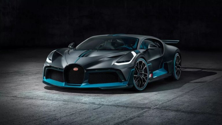 Новият спортен автомобил е базиран на Bugatti Chiron и същевременно е по-бърз, но и по-бавен от него. Как обаче се получава така?