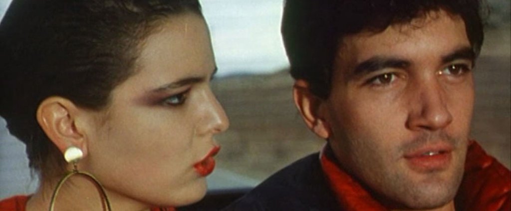 Matador (1986) 
Ученикът матадор Хименес признава убийство, което не е извършил, и така филмът ни показва прекрасна симбиоза от секс, смърт и религия. 