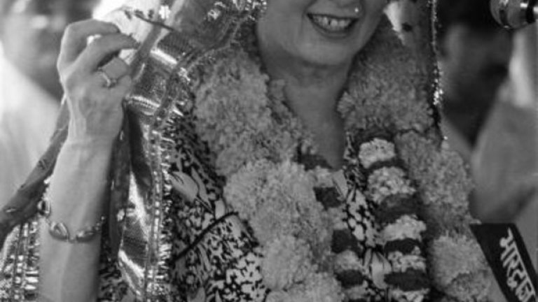 Желязната лейди в ефирен шал - Маргарет Тачър при официално посещение в Индия през 1981 г. 