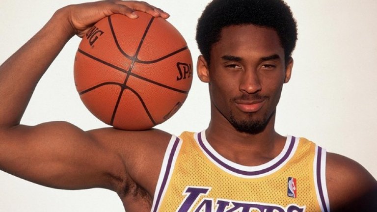 Ранните години - с много коса на главата и типичната му арогантно-наперена физиономия.