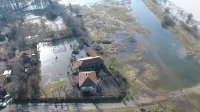 Подпочвените води в бедстващия град се покачват