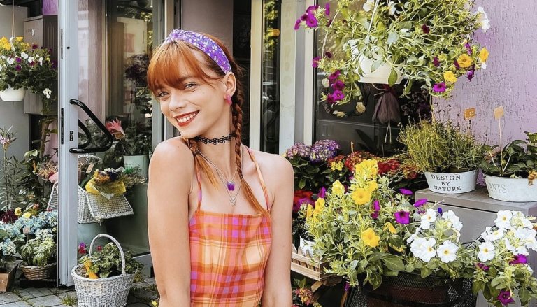 Елеонора на снимачната площадка на филма "Платформата"