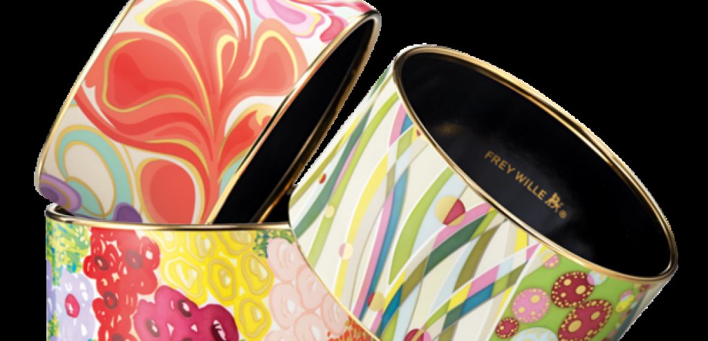 Изложбата представя модели от 50-те години до днес и дава поглед върху историята на дизайните и развитието на компанията с над 60-годишна история.