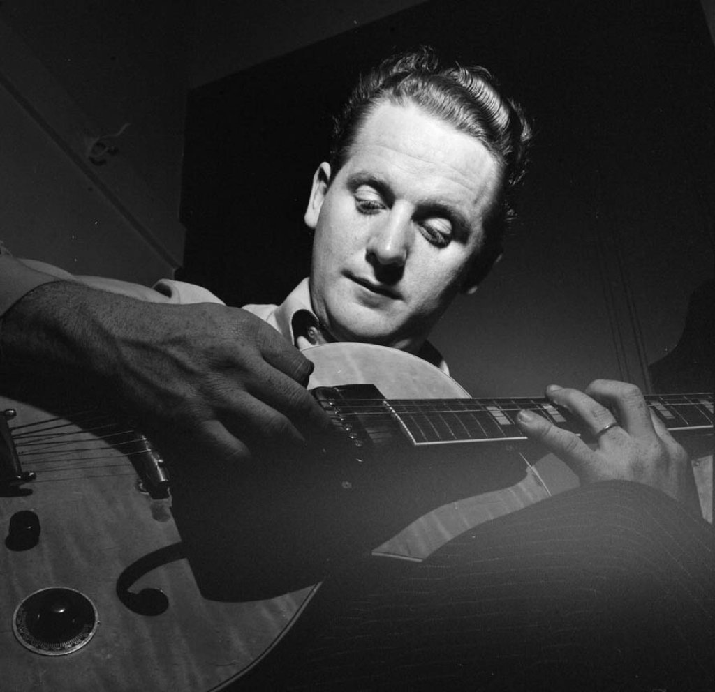 (Portrait_of_Les_Paul,_New_York,_N.Y.(_),_ca._Jan._1947)_(LOC)_(5105151726)