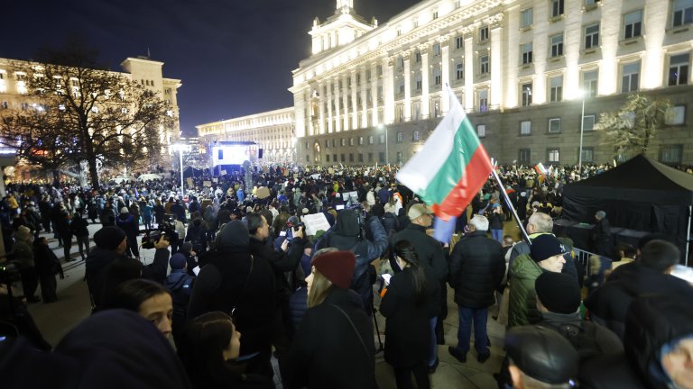 Протестът на 10 декември: Вън мафията от властта (СНИМКИ)