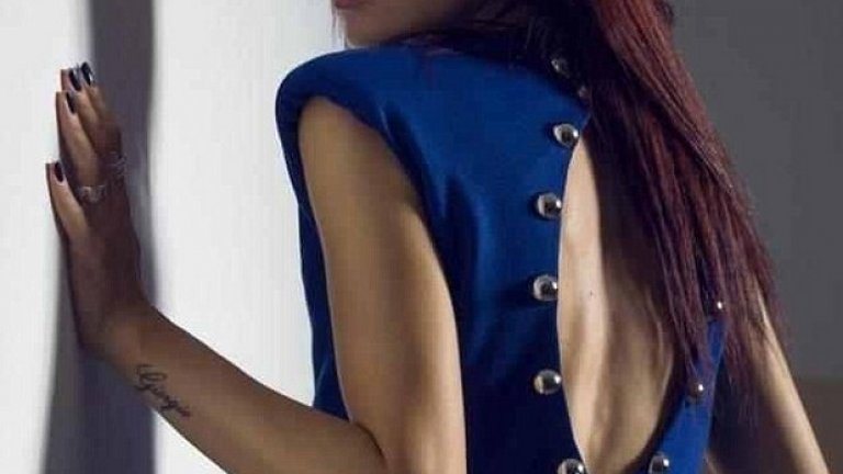 Елени Фурера
В родината си Гърция Елени е почти толкова известна, колкото приятелят й - новият нападател на Уест Бромич Гиоргос Самарас.