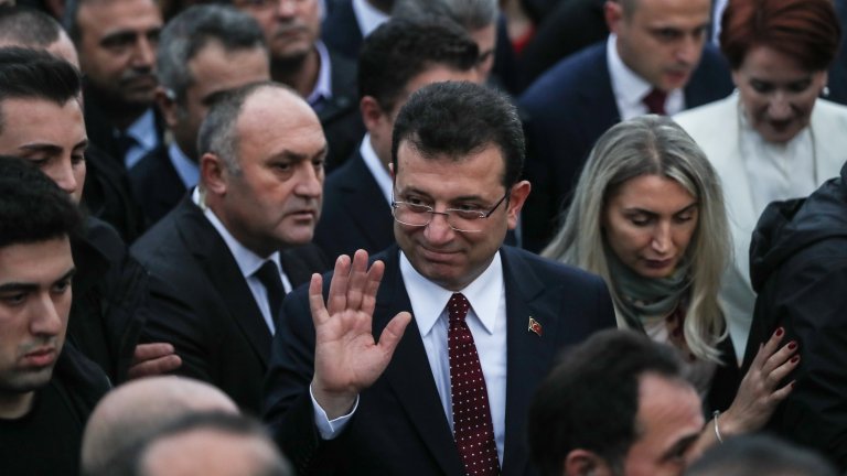 "Тези са глупаци, които анулираха изборите през март..."