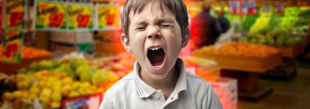 boy-screaming-supermarket