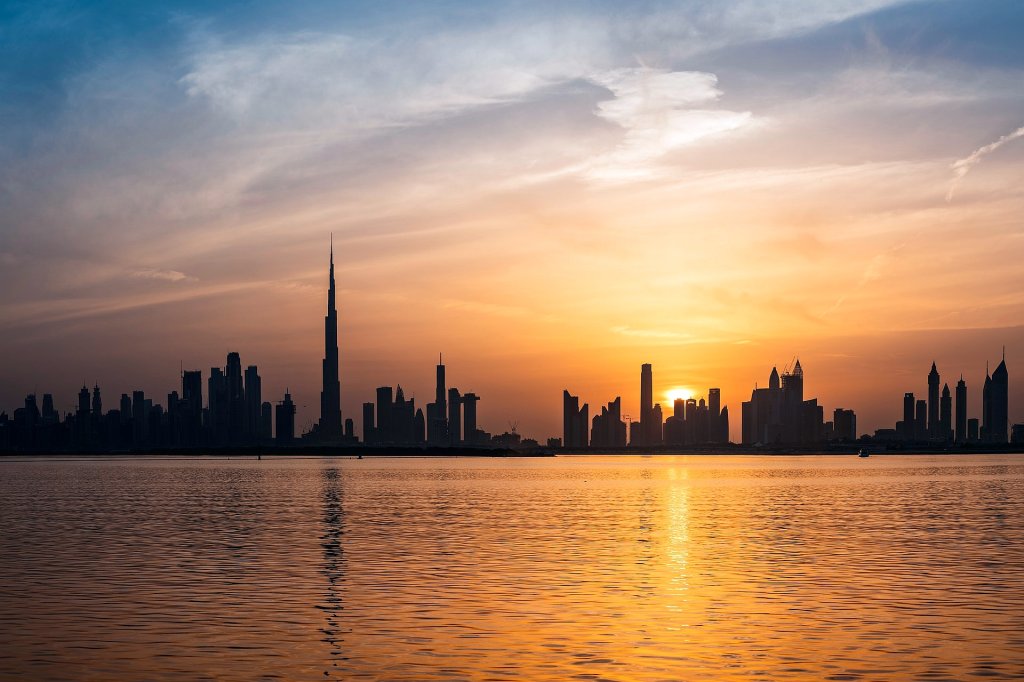 backlit-buildings-burj-khalifa-2115367
