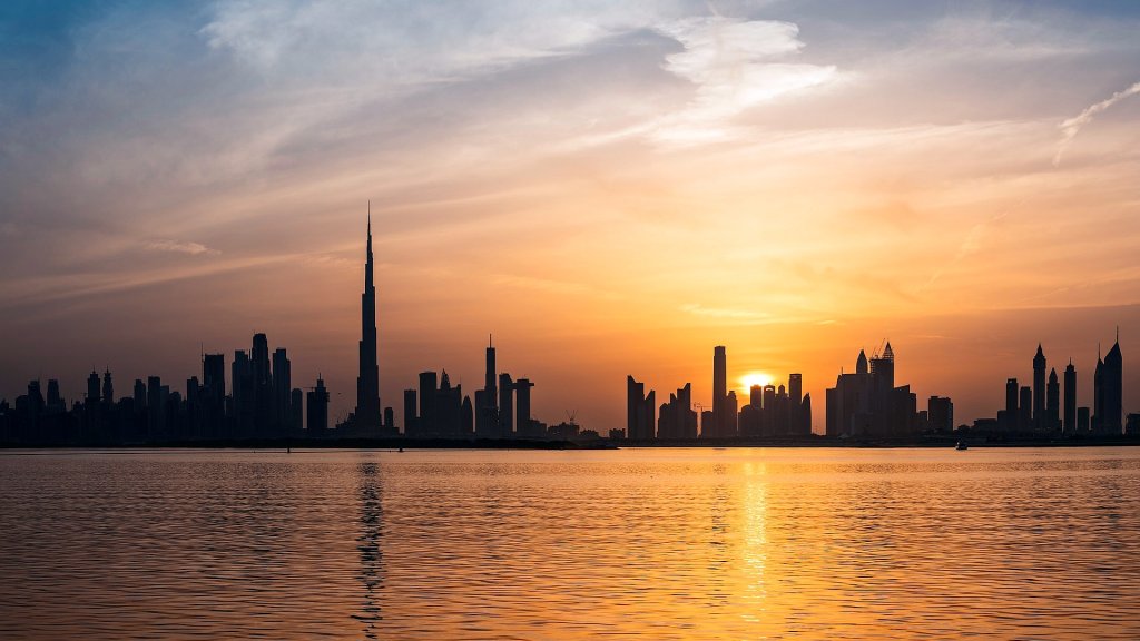 backlit-buildings-burj-khalifa-2115367