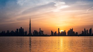 backlit-buildings-burj-khalifa-2115367