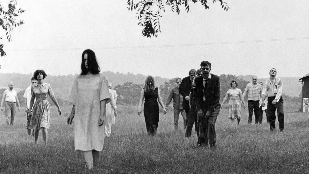 6. Night of the Living Dead / "Нощта на живите мъртви" - Джордж Ромеро (1968 г.)
Има много филми за зомбита, но филмЪТ за зомбита е този - "Нощта на живите мъртви". Седмина непознати се оказват затворени във ферма, обкръжени от зомбита, събудили се от смъртта след падането на радиоактивни материали от Космоса. Избирайки чернокожия актьор Дуейн Джоунс в главната роля, Ромеро дава на публиката допълнителен социален коментар във време на расово напрежение и граждански вълнения.