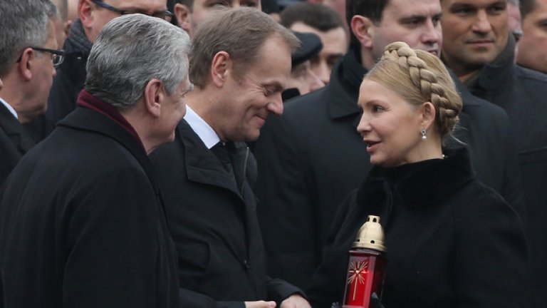 Йоахим Гаук, Доналд Туск, и Юлия Тимошенко - една година след протеста