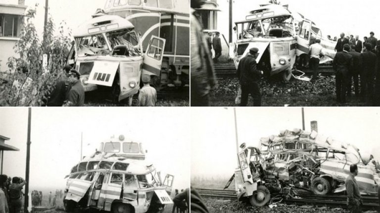 Архивни кадри, показващи унищоженият след катастрофата автобус.

Източник: vzpominky.wbs.cz