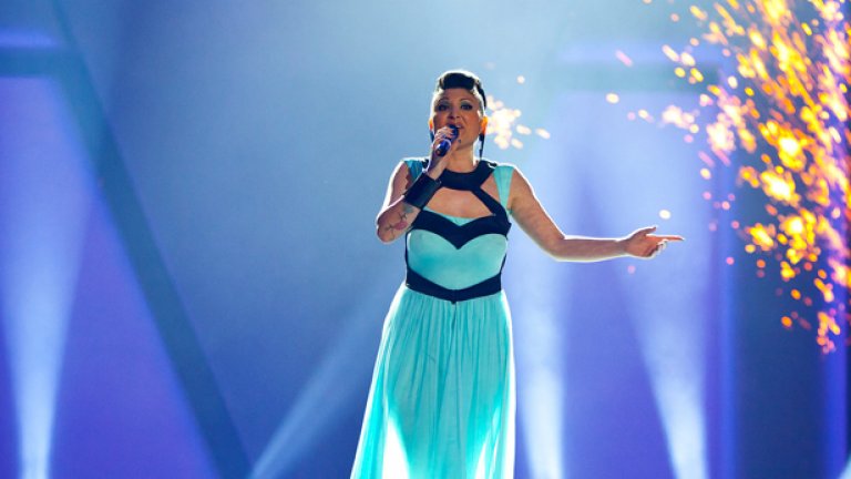 Софи Маринова е поканена от ГЕРБ да пее и в българския парламент