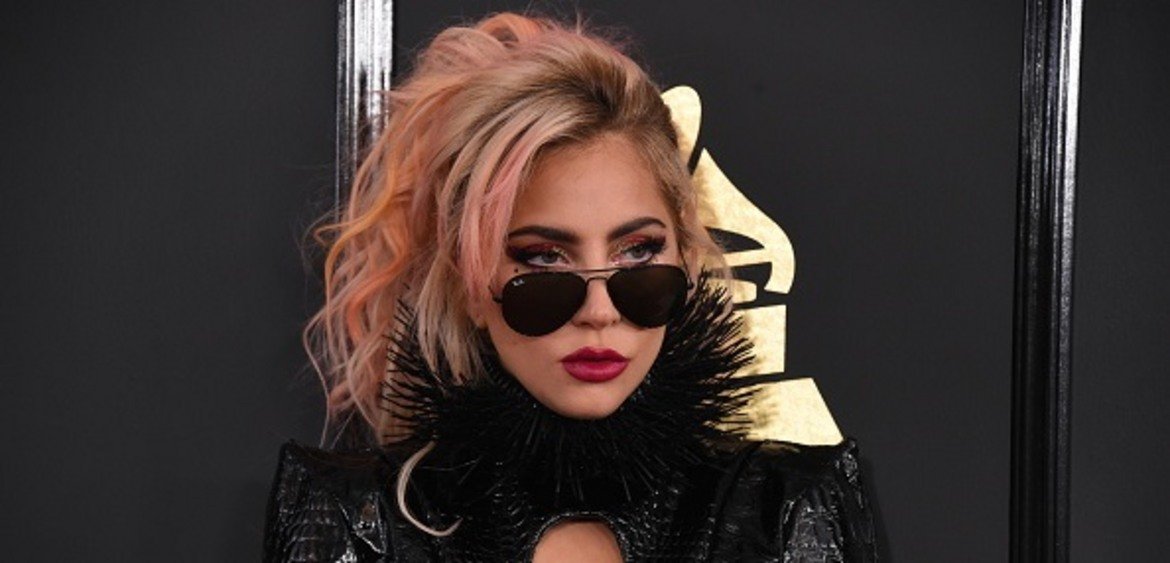 6. Lady Gaga - 29,7 млн. долара
Като се има предвид, че певицата пусна последния си албум "Джоан" през 2016 г., не е изненада, че продажбите й за 2017 г. не са толкова големи. Същевременно обаче тя има изключително добро представяне в стрийминг платформите и при продажбите на музика онлайн. Най-голям дял от парите обаче идва от последното й турне.

