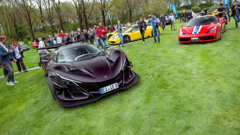 Петя Бертони от Cars&Coffee: Дръж здраво волана, бъди винаги нащрек