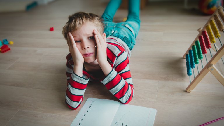дете, училище istock getty images