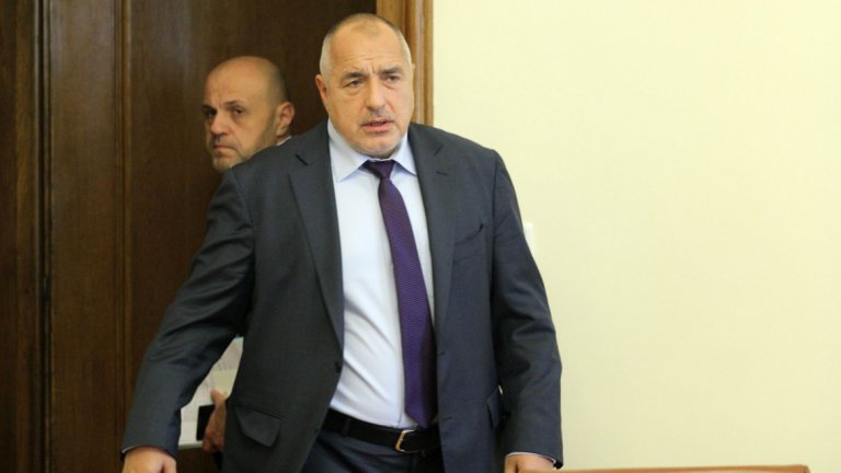 Борисов сподели мнението, че Радев подкрепя БСП и определи партийното му поведение като "несериозно"