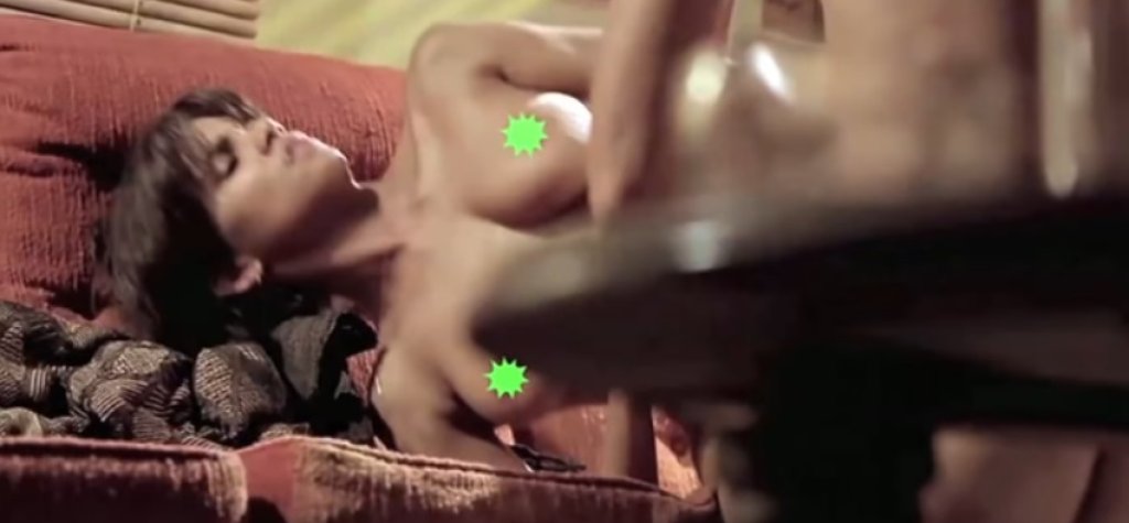 7. Холи Бери остава единствената афроамериканска актриса с „Оскар” за главна женска роля – за ролята си в „Балът на чудовището” и заради онази иконична сцена с Били Боб Торнтън.