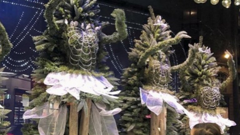 Украсата по витрините на Le Bon Marchе