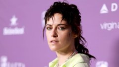 Още докато снима вампирската поредица, Стюарт отказва да се преструва