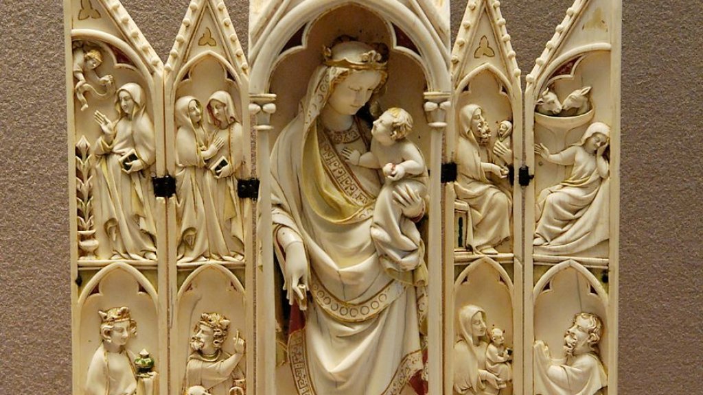 920px-Ivory_tabernacle_Louvre_OA2587