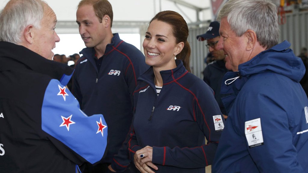 Kate-Middleton-prince-William Portsmouth 04