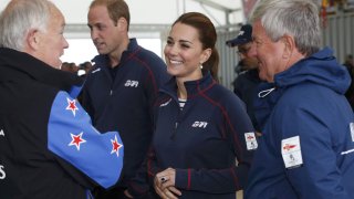 Kate-Middleton-prince-William Portsmouth 04