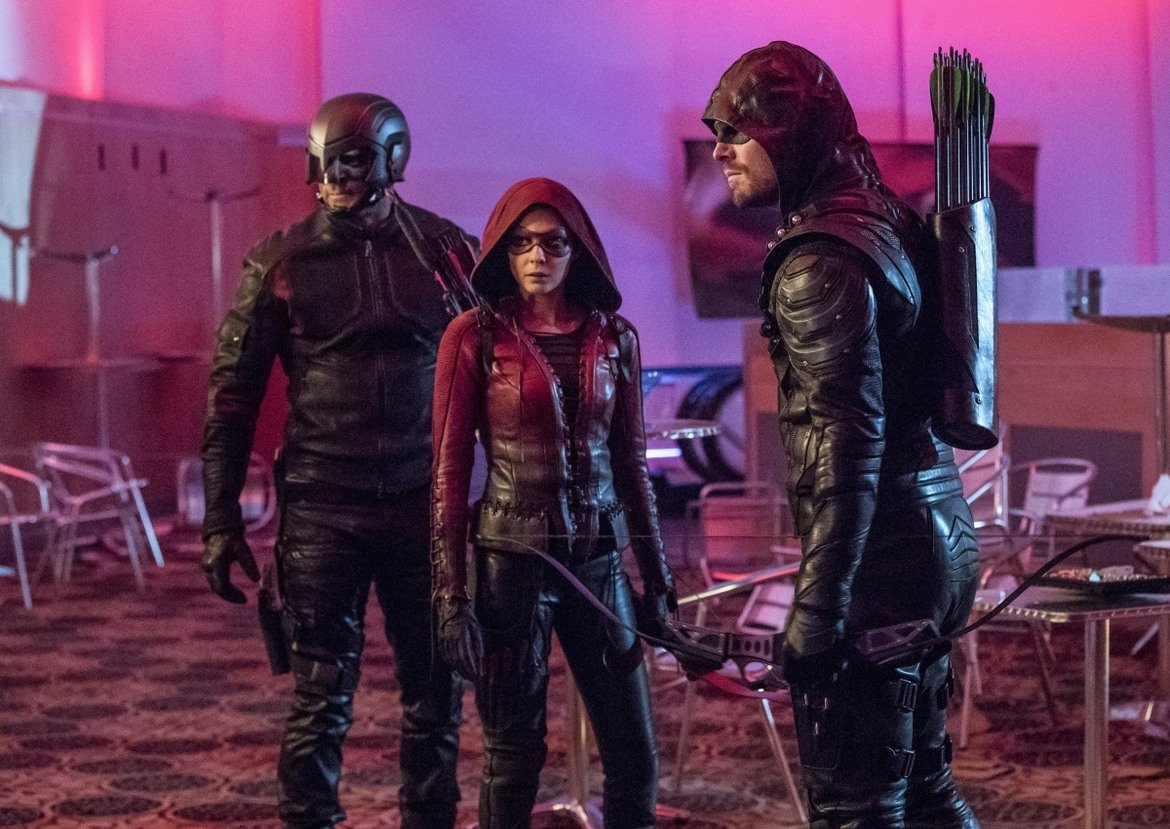 Сериалите от Arrowverse

Комикс-сериалите на CW са част от една обща вселена, така че ги слагаме на едно място. Петият сезон на The Flash започва на 9 октомври, 4-ият на Supergirl на 14 октомври, 7-ият на Arrow - на 15 октомври, а четвъртият на Legends of Tomorrow - на 22 октомври.