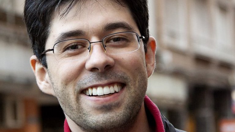 Мирослав Пенков: "Исках за напиша история за онези българи, които бяха отделени от родината ни и които неизбежно ще изгубят, ако вече не са го изгубили, чувството да си българин..."