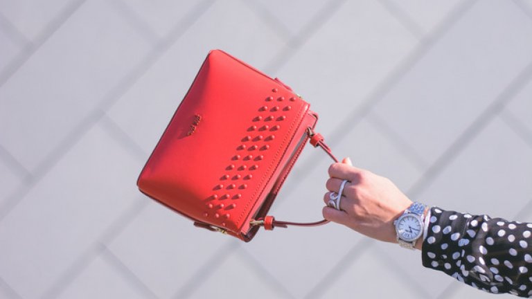 Денина Мартин с бижута и чанта от Folli Follie