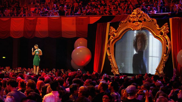 Алиша Кийс взе наградата за Уитни Хюстън