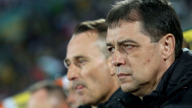 На всички е ясно, че преговори.
Може би недокрай изчистени преговори, може би не с финален резултат, а със сигурност - зад гърба на БФС и обществеността, което оставя лош привкус.