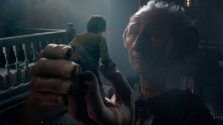 The BFG (Големият дружелюбен великан)
1 юли
 Адаптация на книгата на Роалд Дал за малкото момиченце, което се сприятелява с ужасяващ гигант и узнава, че той е асоциален и отритнат от другите великани. Изглежда за малките киномани това ще е анимация за приятелството, а за големите може да бъде разговор за дискриминационното общество. Фентъзи приключението на Disney е режисирано от Стивън Спилбърг, а живот на великана вдъхва спечелилият „Оскар“ тази година Марк Райлънс.