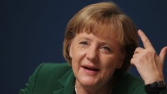 Германският канцлер не иска въобще да се говори за новата евроскептична партия, но това може да й струва преизбирането