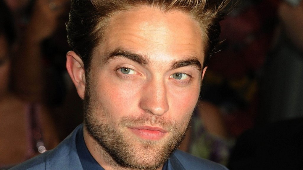 Robert Pattinson Arrives at The MoMa's Premiere of 'Cosmopolis'