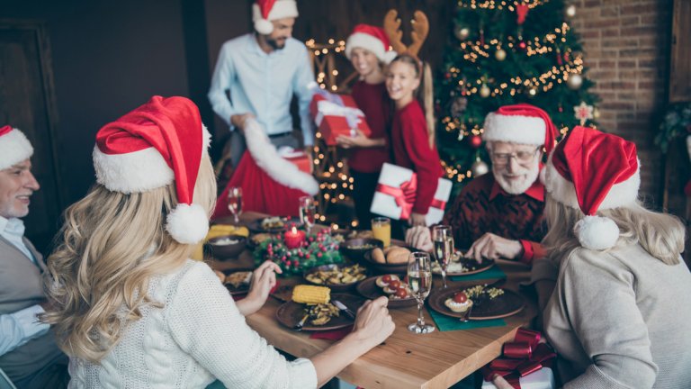 Избягвайте тези теми, за да не стане някой скандал около масата