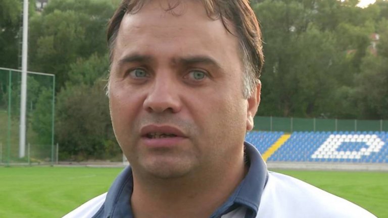 Бившият треньор на Левски тръгна лошо със Септември през този сезон и предпочете да напусне