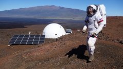 Учените от НАСА се надяват да изпратят хора на Марс до 2030 година. За да се подготвят астронавтите за този момент, е създаден HI-SEAS.