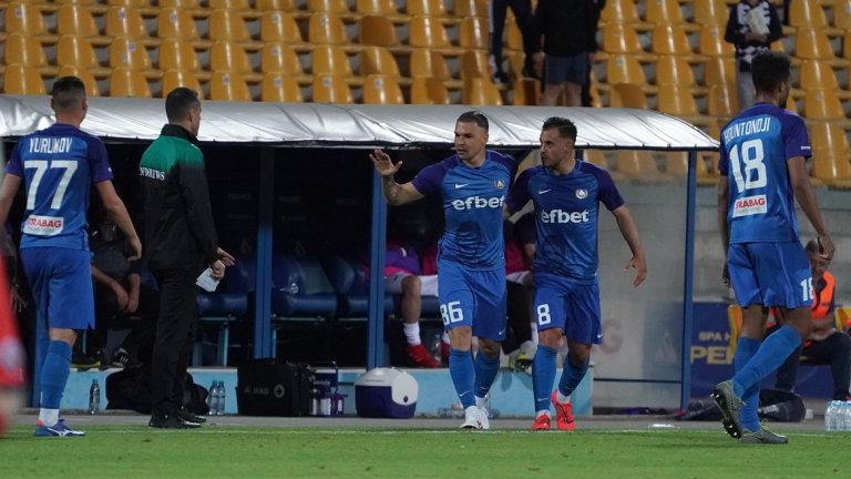 Божинов се превърна в златната резерва на Левски и класира отбора за Лига Европа