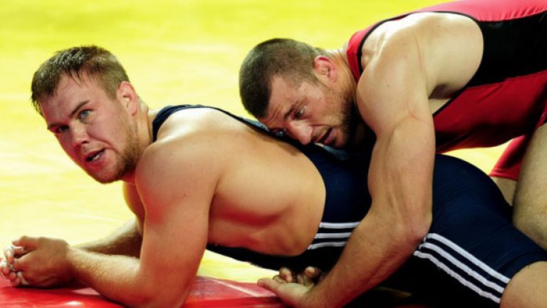 Натурализираният албанец Елис Гури стана шампион в категория до 96 кг на първенството в Истанбул, донасяйки 59-а световна титла по борба за България
