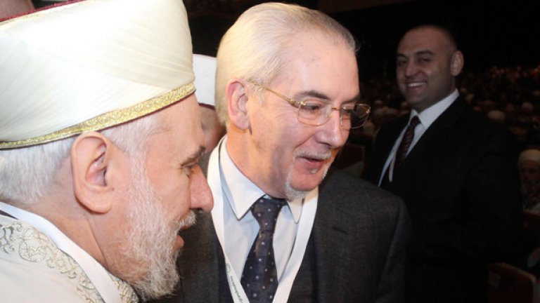 Лютви Местан беше сред гостите на Мюсюлманската конференция за избор на нов главен мюфтия